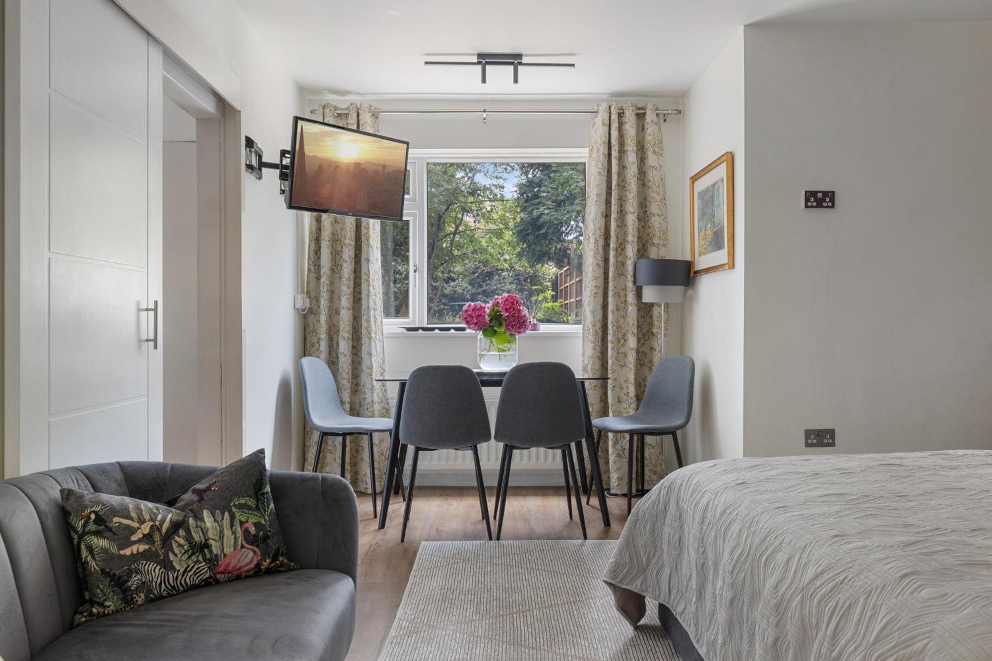 King Studio Apartment With Garden And Parking 伊灵 外观 照片